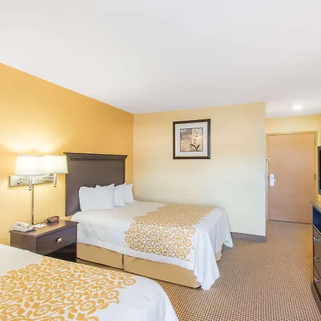 Days Inn By Wyndham Colchester Burlington-2