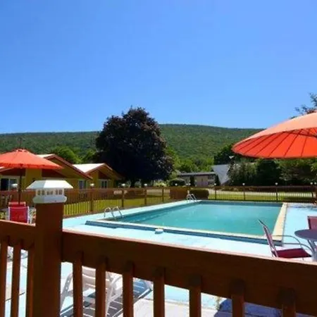 Econo Lodge-3