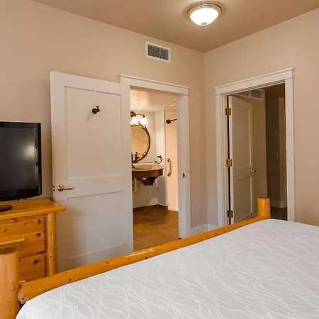 Best Western Plus Plaza Hotel-2