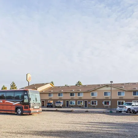Super 8 By Wyndham Lagrande-3