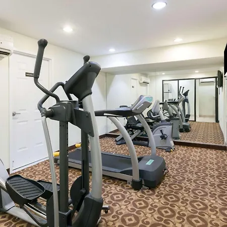 Super 8 By Wyndham Decatur/Dntn/Atlanta Area-2