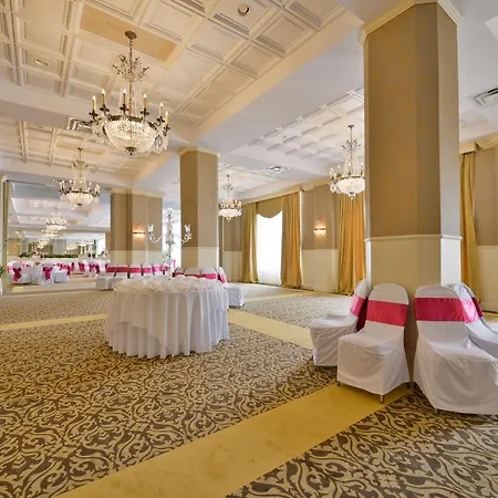Surestay Collection By Best Western Genetti Hotel-3