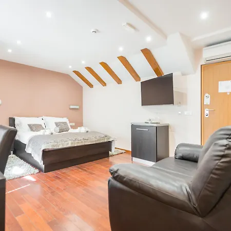 Palace Suites Heritage Hotel - Adults Only-3