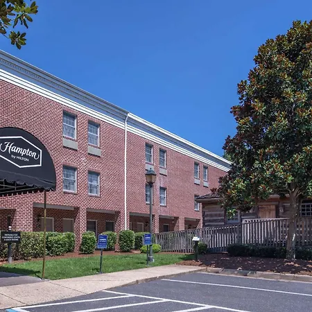 Hampton Inn Lexington Historic Area-2