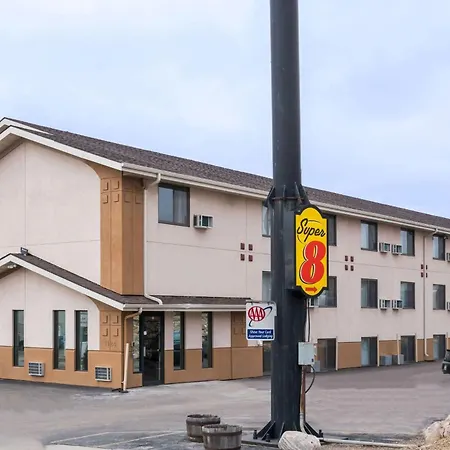 Super 8 By Wyndham Bismarck-2