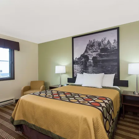 Super 8 By Wyndham Eau Claire I-94-2