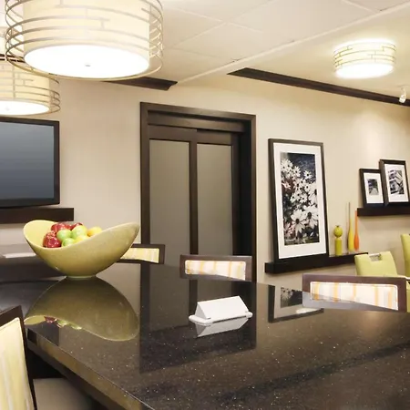 Hampton Inn Overland Park-3