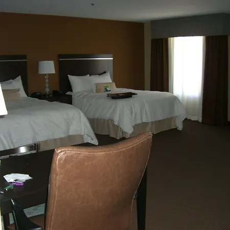 Hampton Inn And Suites Pueblo/North-3