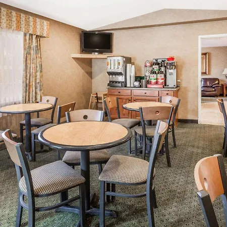 Ramada By Wyndham Frisco-3