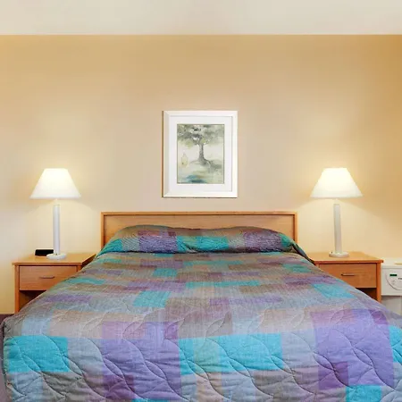 Super 8 By Wyndham Klamath Falls-3