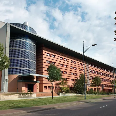 Tryp By Wyndham Halle-3