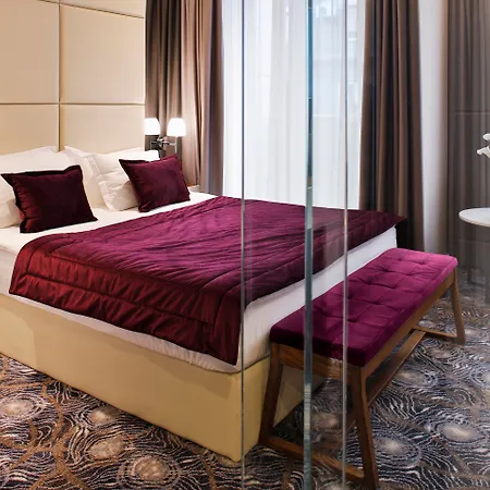 Sky Hotel-2