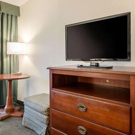 Quality Inn & Suites Tarpon Springs South-2