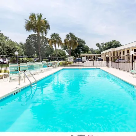 Days Inn By Wyndham Little River-2