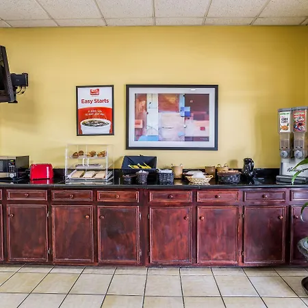 Econo Lodge-3