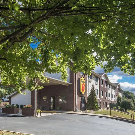 Super 8 By Wyndham Steubenville-3