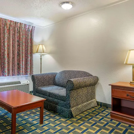 Rodeway Inn Hilliard-2