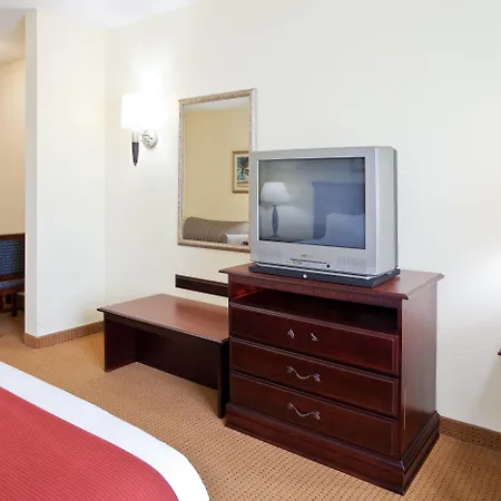 Holiday Inn Express Hotel & Suites Panama City-Tyndall-2