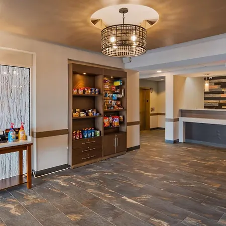 Best Western Plus Hudson I-94-3