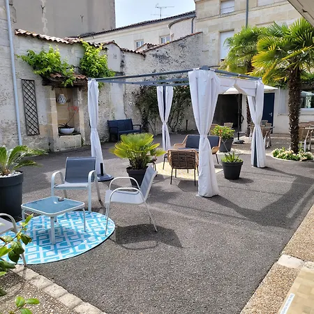 Cit'Hotel Le Cheval Blanc-2