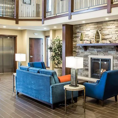 Comfort Inn & Suites Riverview Near Davenport And I-80-2