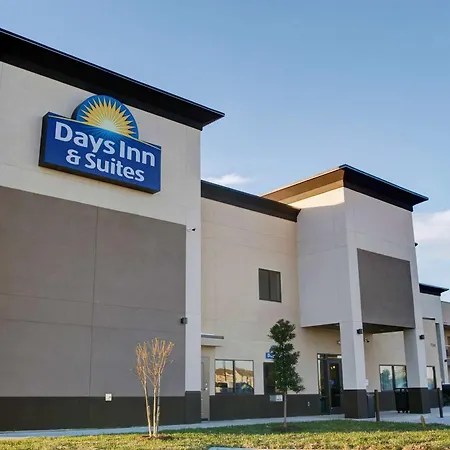 Days Inn & Suites By Wyndham Port Arthur-3