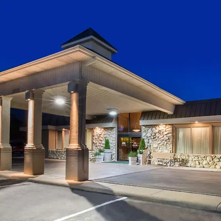 Ramada By Wyndham Midtown Grand Island-3