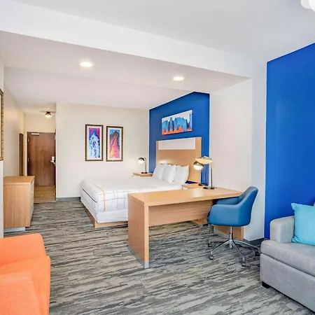 La Quinta Inn & Suites Katy-Mills By Wyndham Katy-3