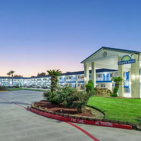 Days Inn By Wyndham Baytown Tx-2