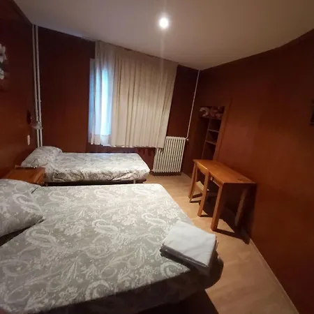 Hostal Porta De Núria-2
