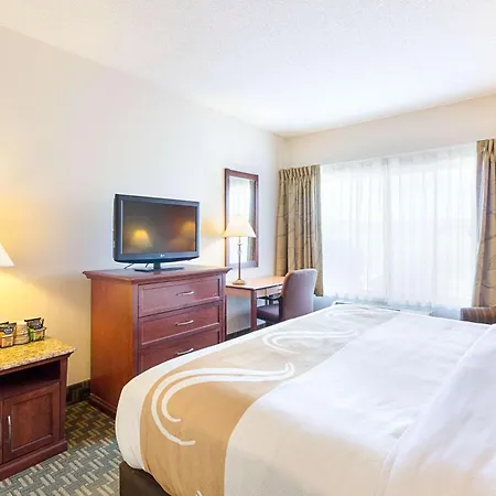 Quality Inn Fairmont-3