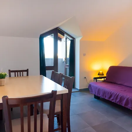 Aparthotel Plat-2