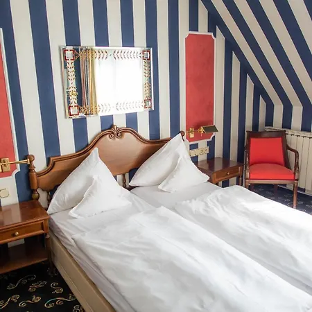 Landhaus Hotel Neuss-3