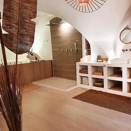 Suite 6-3