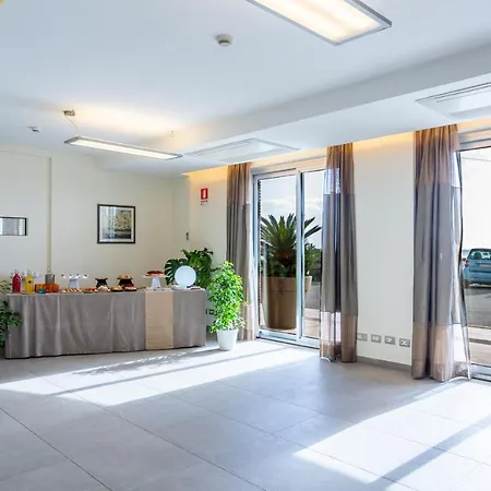 Smy Aran Blu Roma Mare (Adults Only)-3