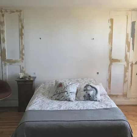 Charmante chambre d'hôte atypique chez l'habitant à Pont-Audemer-3