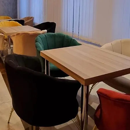 Hotel Linda-2