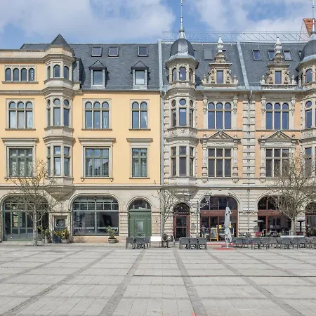 limehome Zwickau Hauptmarkt-2