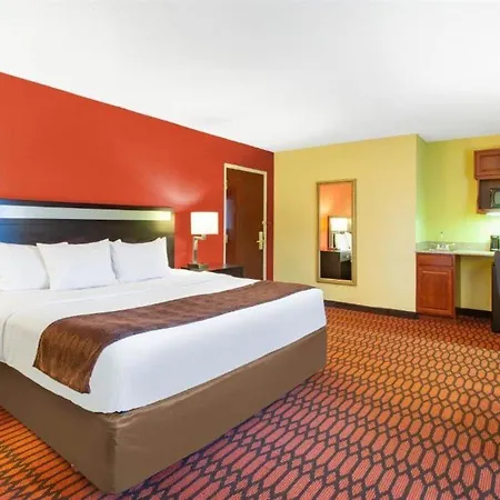 Baymont By Wyndham Harrisburg-3