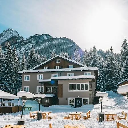 Chalet Queen-3