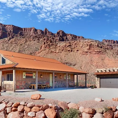 Hideout At The Rim-2
