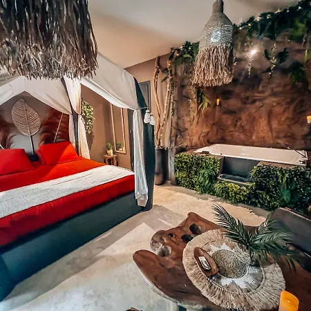 La Demeure De Poulpican Chambre La Grotte Jacuzzi Charme Romantique Terrasse Privee 300M Plage Et Restaurants La Croix Valmer - Golfe Saint Tropez-3