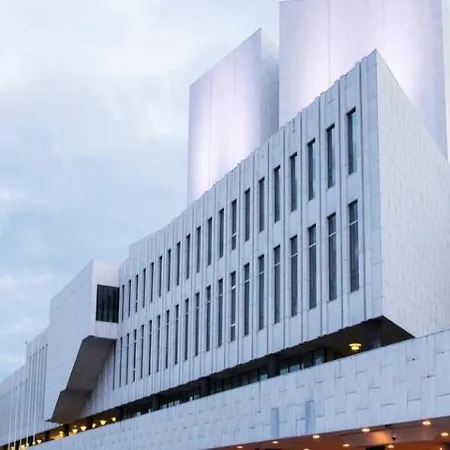 Hellsten Helsinki Parliament-2