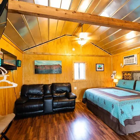 Walnut Canyon Cabins-2