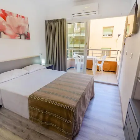 Hostal Anna Benidorm-3