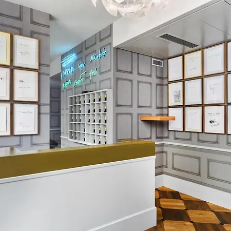 Boutique & Art Hotel Helvetia-2