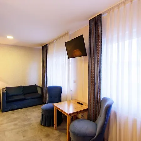 Hotel Bohn-3
