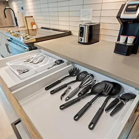 Coda On Half, A Placemakr Experience - Navy Yard-2