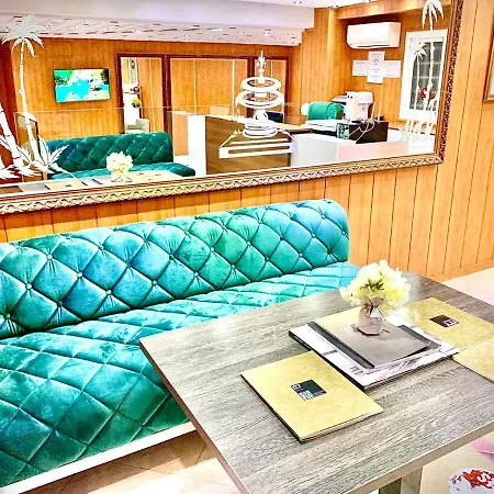 Hotel Beautiful-3
