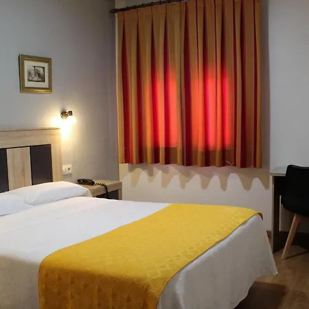 Hostal Madrid-2